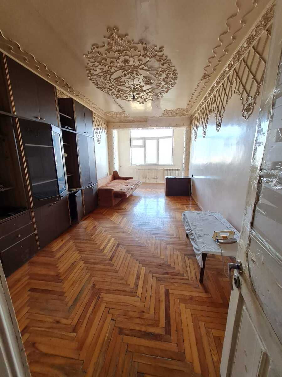 Satılır 2 otaqlı köhnə tikili 60 m² — Mənzil, Bakı