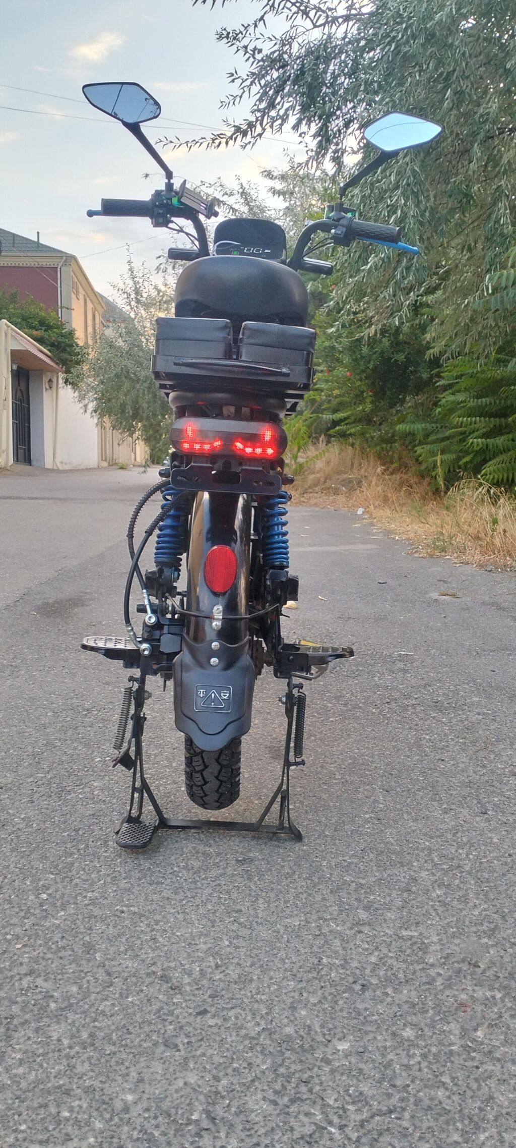 Salam aleykum. Yenidir 233.km.məsafə gedib. Hər bir funksyasi — Avto, Masazır (4)