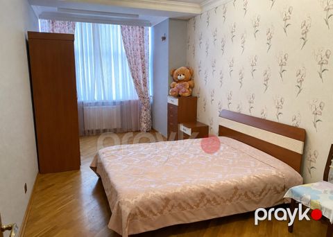 İcarəyə verilir 4 otaqlı yeni tikili 220 m²