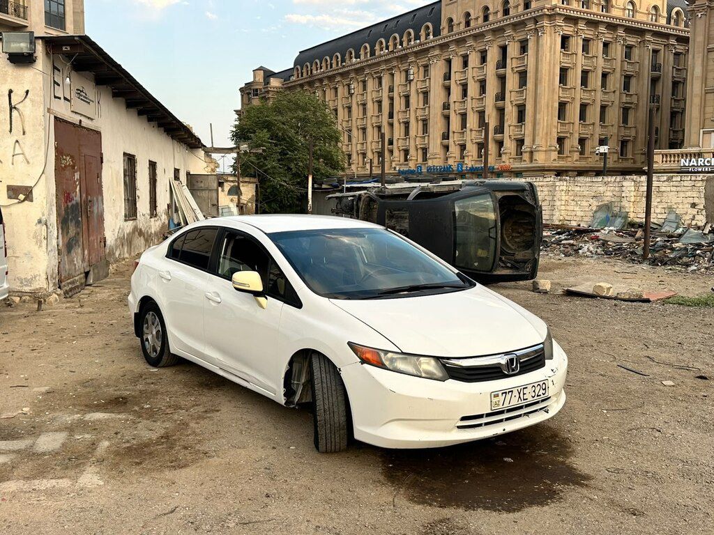 Honda Civic, 1.5 L, 20 kWh, 2012 il, 350 000 km — Avtomobillər, Bakı (7)
