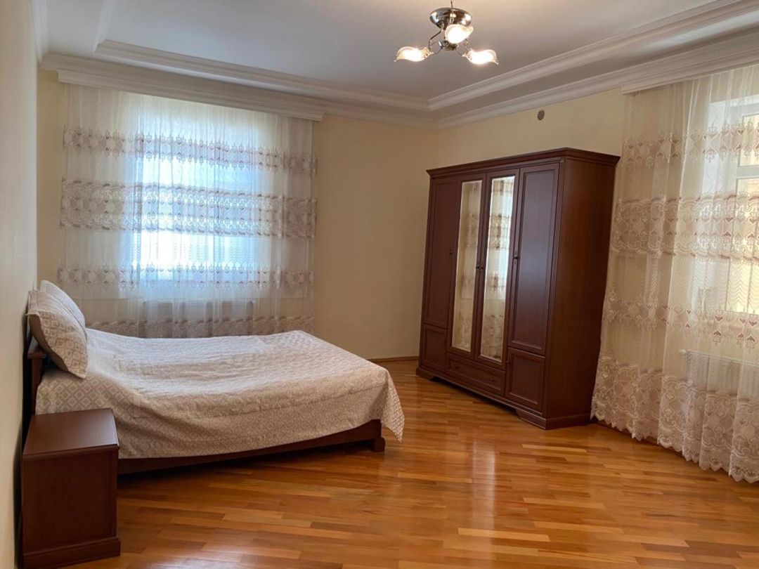İcarəyə verilir 7 otaqlı həyət evi/bağ evi 250 m² — Ev, villa, Bakı (8)
