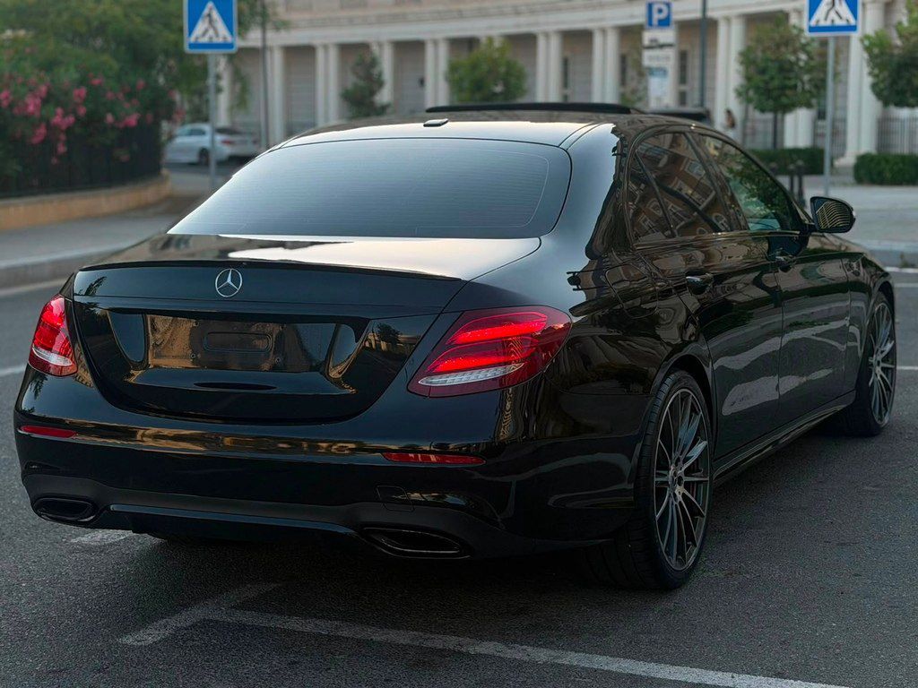Mercedes E 350 4MATIC, 2.0 L, 2019 il, 90 100 km — Avtomobillər, Bakı (6)
