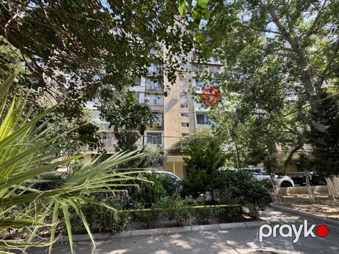 Satılır 2 otaqlı köhnə tikili 60 m²