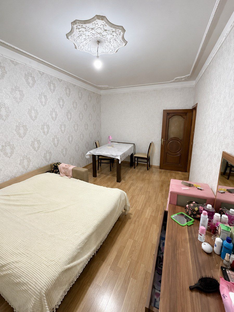 Satılır 2 otaqlı köhnə tikili 60 m² — Mənzil, Bakı (2)