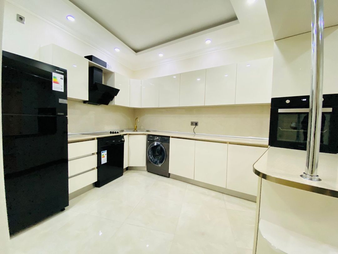 İcarəyə verilir 3 otaqlı yeni tikili 120 m² — Mənzil, Bakı (5)
