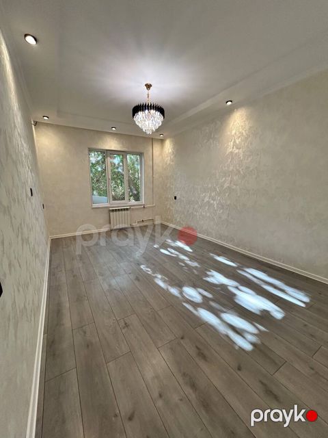 Satılır 3 otaqlı köhnə tikili 73 m²