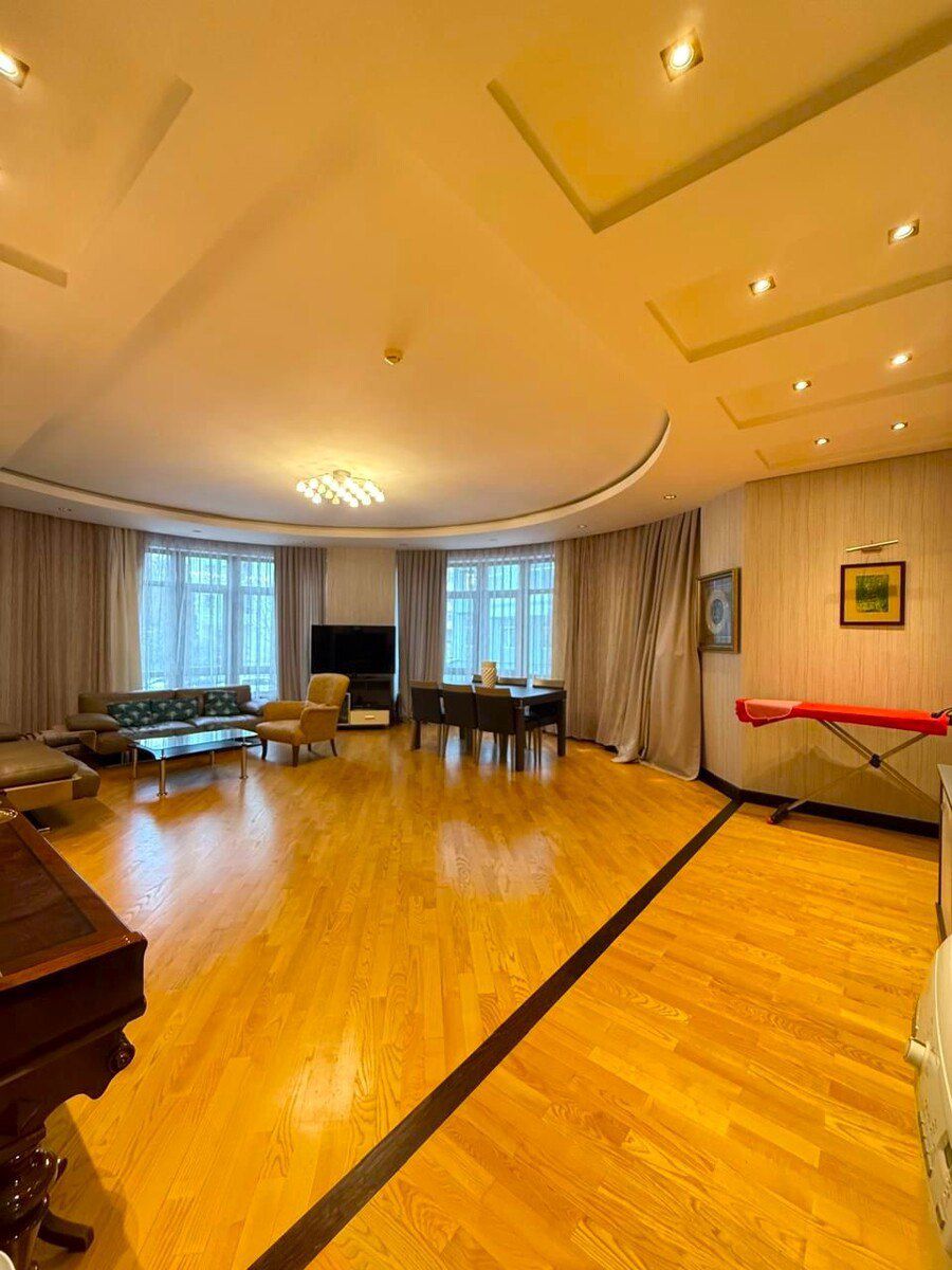 Satılır 4 otaqlı yeni tikili 240 m² — Mənzil, Bakı (2)