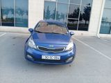 Kia Rio: 1.4 l | 2013 il Sedan — Cars