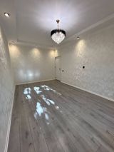 Satılır 3 otaqlı köhnə tikili 73 m² — Apartment