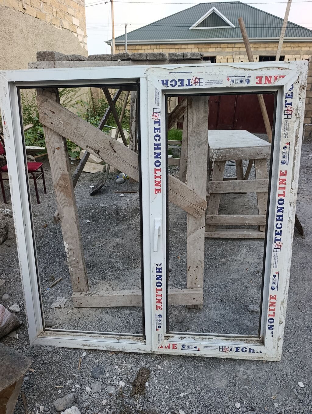 2 Ədəd 1.27 nin 1.33 ə plastik pəncərə satılır üstdən çıxma bir — Mallar, Bərdə