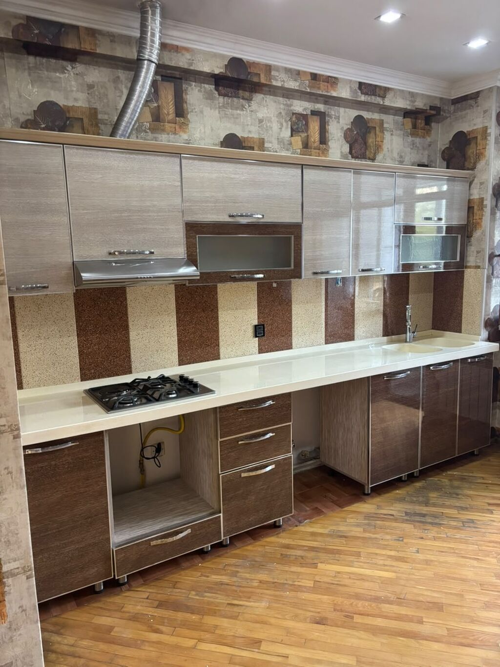 Metbex mebeli 470₼ .üstü mermer, üstünde moyka, qaz, asperator verilir — Mebel, Bakı