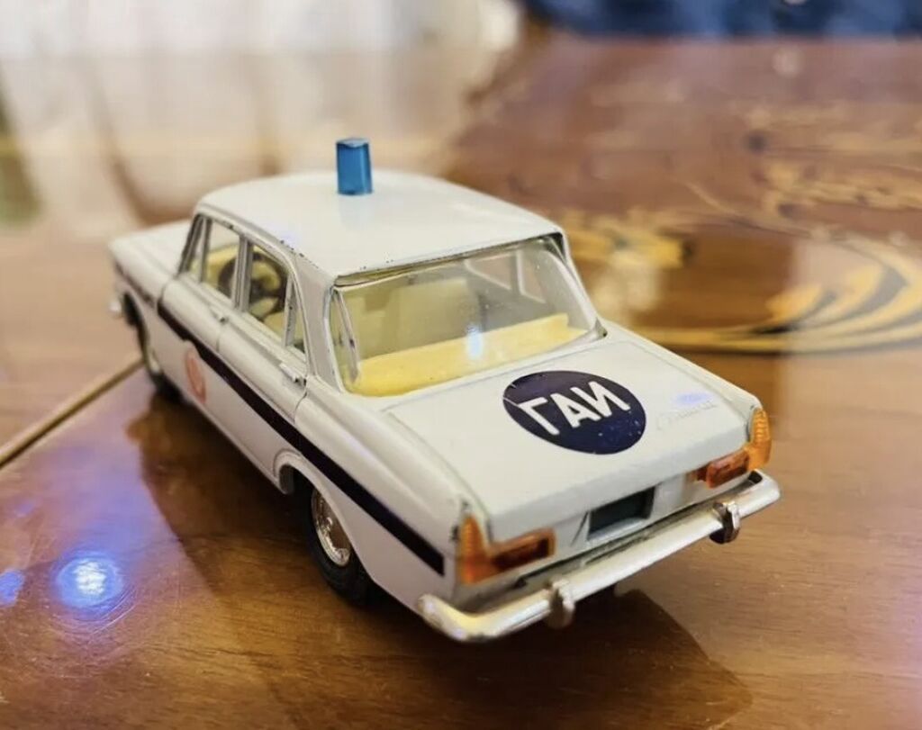 Raf Qayi 130 Moskvich Qayi 120 — Mallar, Bakı (4)