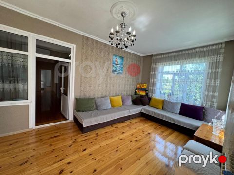 Satılır 4 otaqlı həyət evi/bağ evi 180 m²