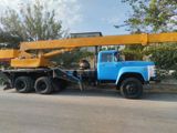 Avtokran – ZIL şassisi üzərində hidravlik oxlu qaldırıcı - Şassi: ZIL — Cars