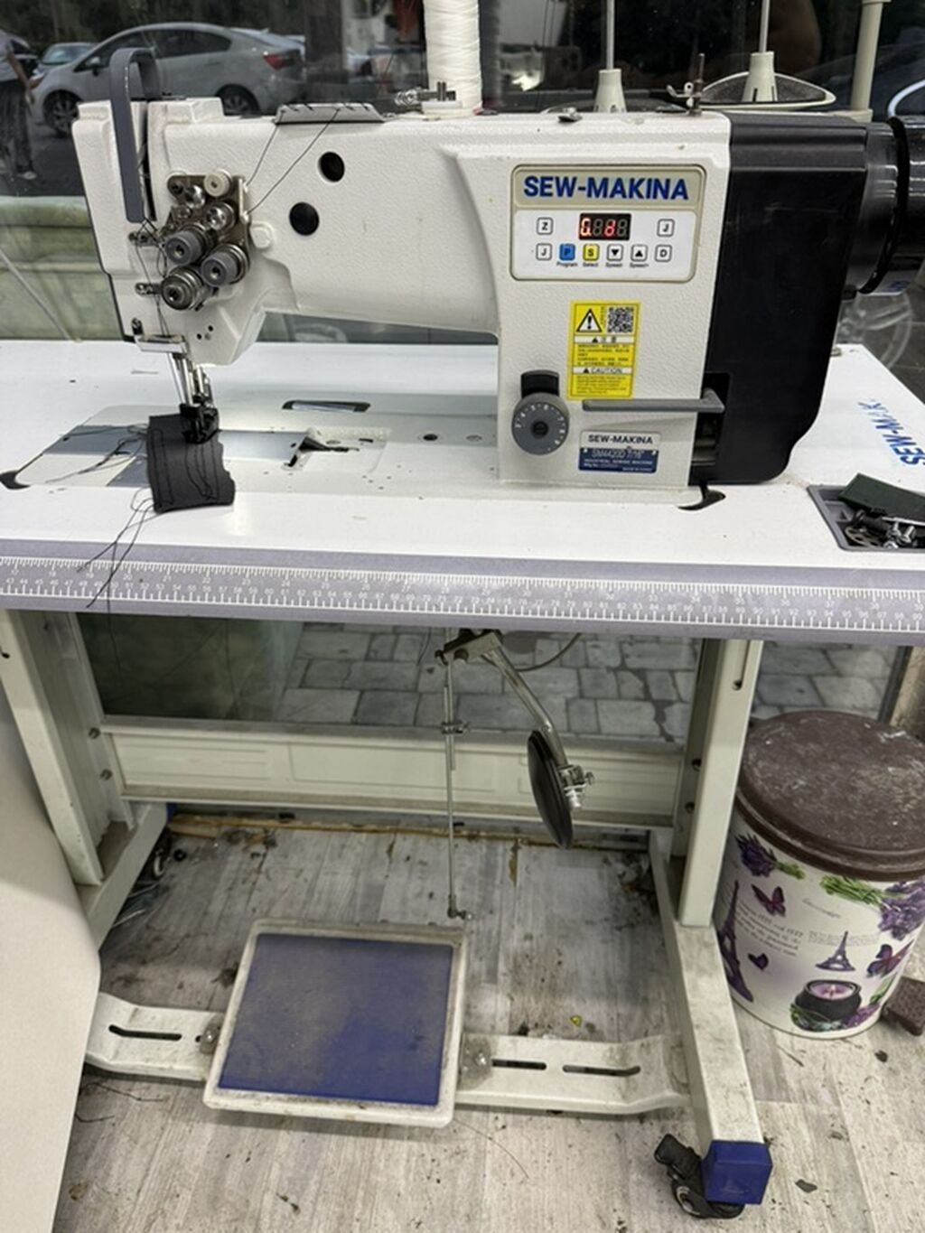Qosa tikis masini satilir . Vezyeti yaxwidi tikisi goz onunde isteyen — Elektronika, Bakı (5)