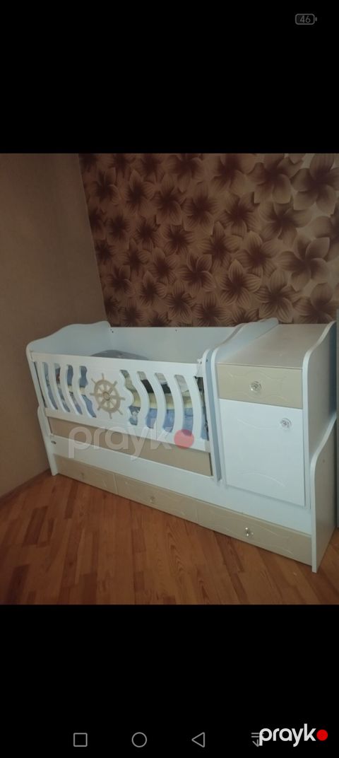 Uşaq beşiyi – modul tipli, ağ-bej rəng palitrası ilə. Xüsusiyyətlər