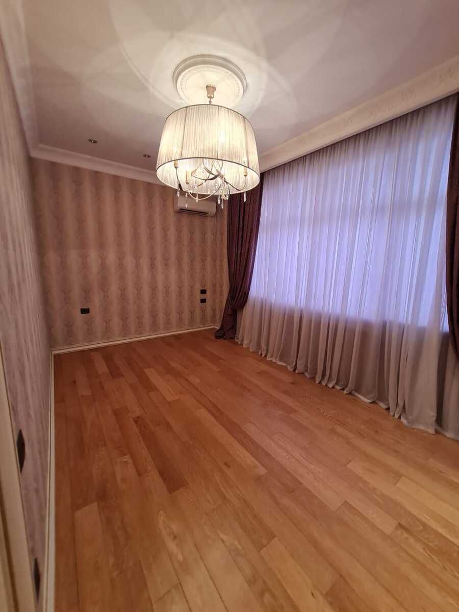 Satılır 4 otaqlı yeni tikili 200 m² — Mənzil, Bakı (10)