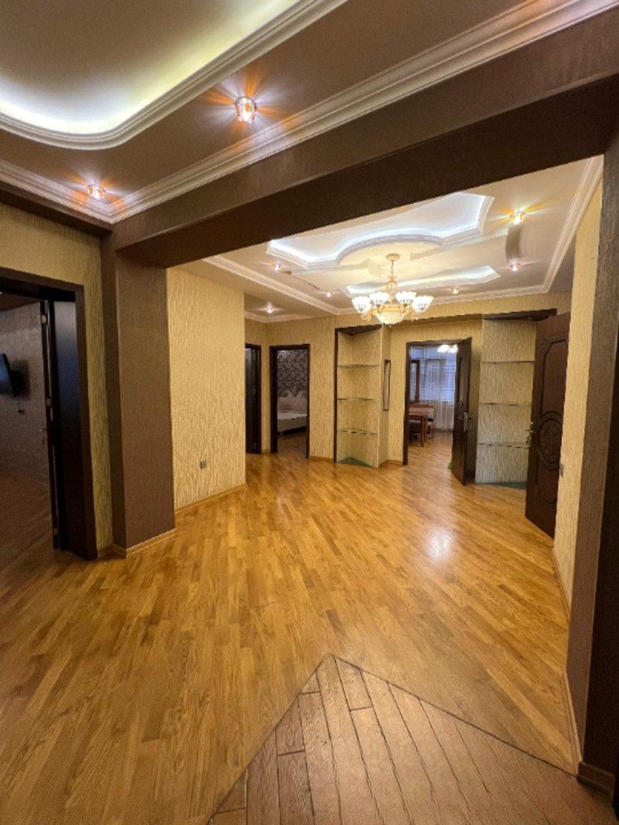 Satılır 4 otaqlı yeni tikili 165 m² — Mənzil, Bakı