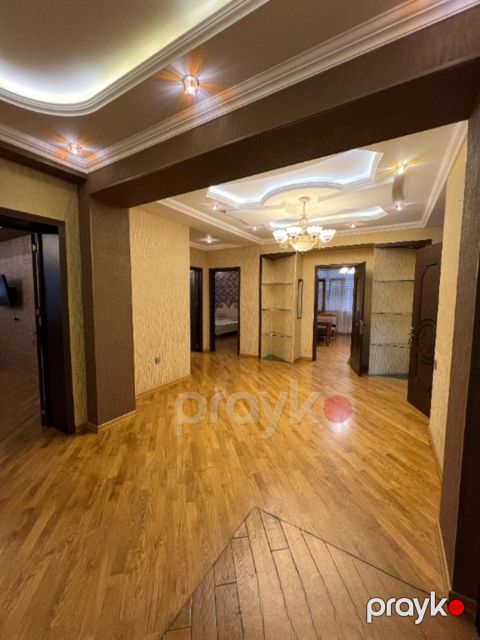 Satılır 4 otaqlı yeni tikili 165 m²