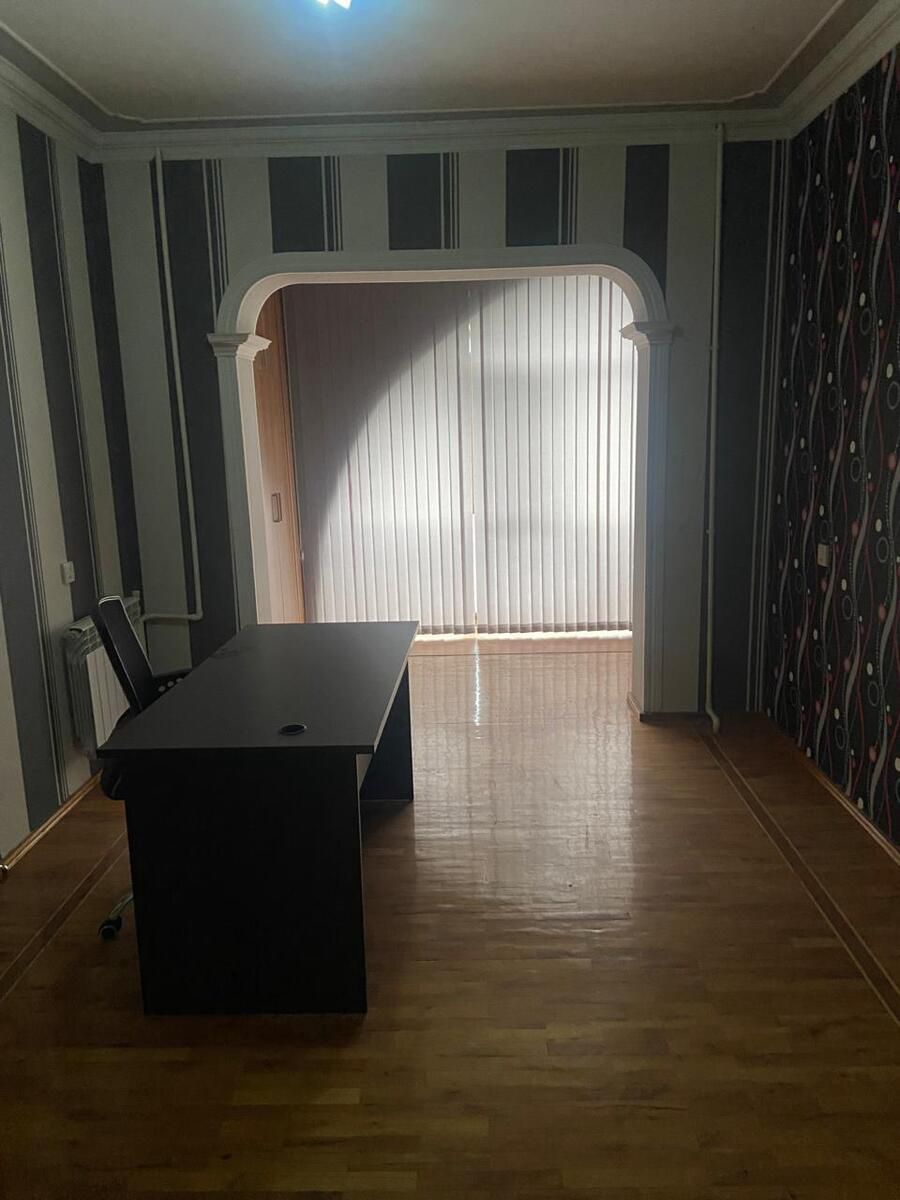 İcarəyə verilir 5 otaqlı köhnə tikili 120 m² — Mənzil, Bakı (6)