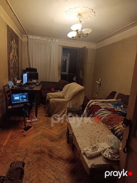 Satılır 2 otaqlı köhnə tikili 52 m²