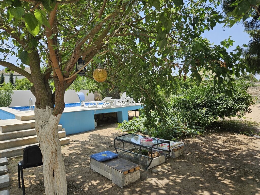 Iki mərtəbəli həyət evi və ayrıca qonaq evi - Geniş tam hasarlı — Daşınmaz əmlak, Bakı (7)