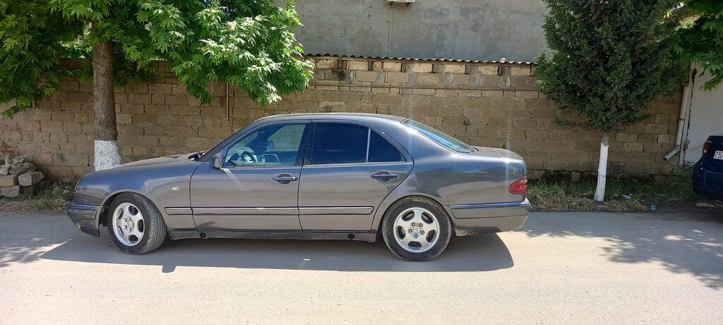 Mercedes E 320, 3.2 L, 1998 il, 284 000 km — Avtomobillər, Bakı (3)