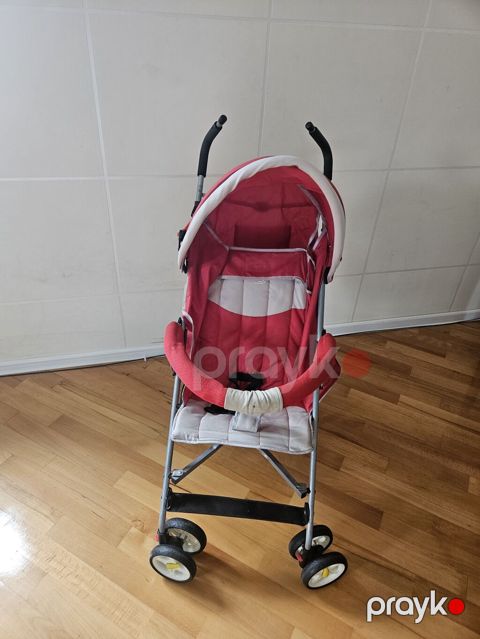 İki ədəd yüngül “umbrella” tipli uşaq arabası 1) Maclaren marka