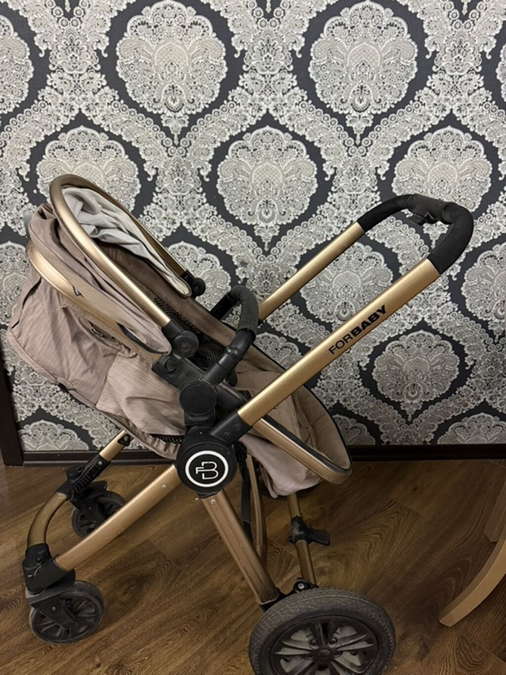 Sidenkasında olan qaralar leke deyil nemdir. ForBaby uşaq arabası – — Mallar, Bakı (3)