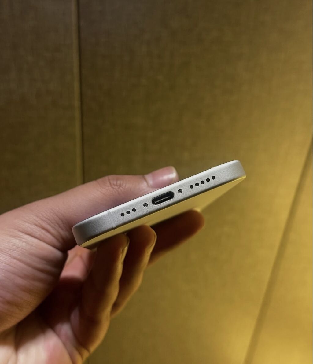IPhone 16, Ağ, Zəmanət, Simsiz şarj, Face ID — Apple iPhone, Bakı (4)