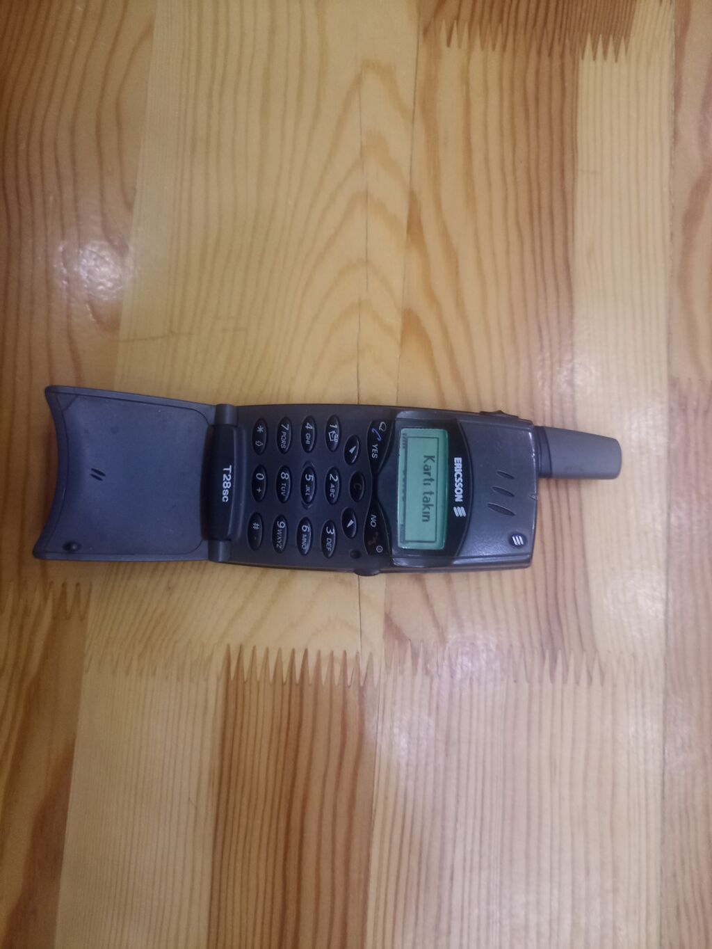 Ericsson T28sc – klassik “flip” mobil telefon Xüsusiyyətlər: - Model — Elektronika, Bakı (2)