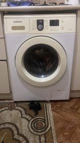 Samsung paltaryuyan 6 kq .İslek veziyyetde 180₼ .Unvan İnsaatcilar — Paltarqurudan maşınlar