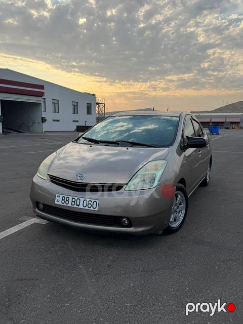 Toyota Prius, 1.5 L, 1.3 kWh, 2006 il, 302 245 km