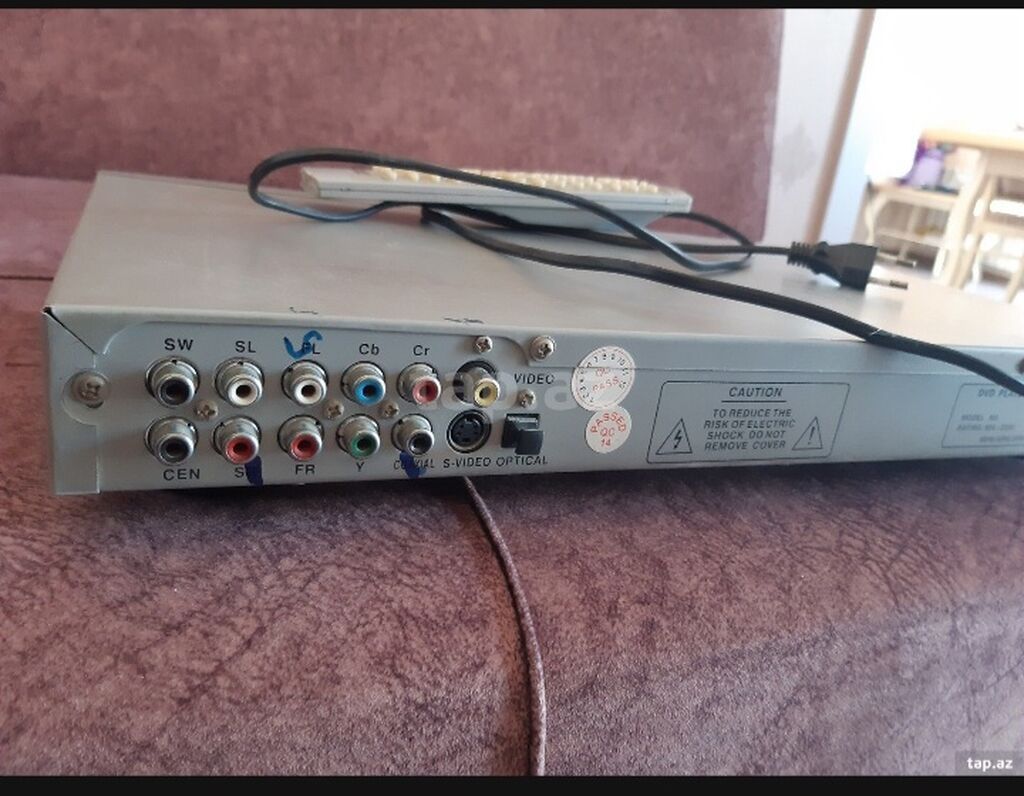 DVD işləkdir amma disk girən yerində tutulma var usta baxmalıdır — TV və Video, Bakı (2)