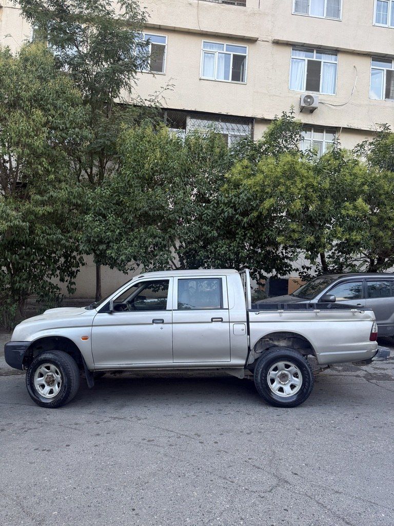Mitsubishi L200, 2.5 L, 2004 il, 500 000 km — Avtomobillər, Bakı (10)