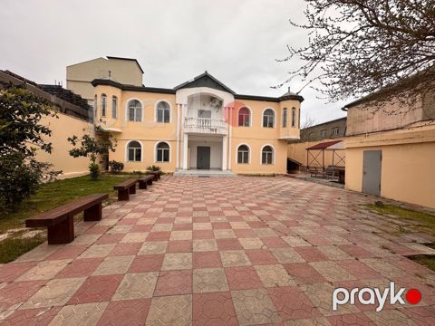 İcarəyə verilir 10 otaqlı həyət evi/bağ evi 400 m²