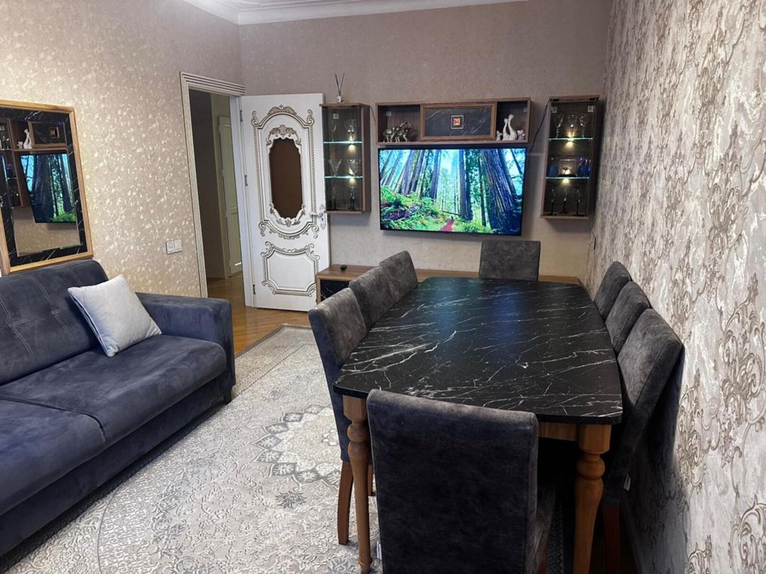 Satılır 4 otaqlı köhnə tikili 110 m² — Mənzil, Bakı (3)