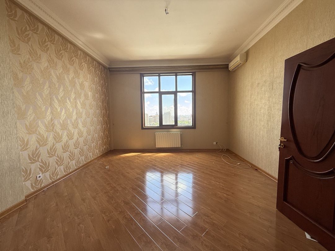 Satılır 4 otaqlı yeni tikili 230 m² — Mənzil, Bakı (6)