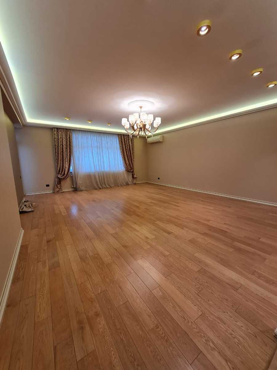 Satılır 4 otaqlı yeni tikili 200 m² — Mənzil, Bakı (2)