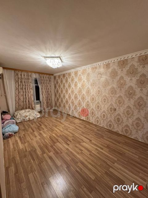 Satılır 2 otaqlı köhnə tikili 60 m²