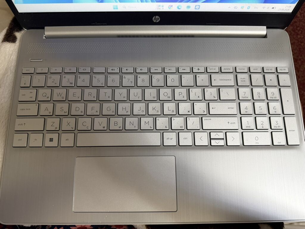 Başlanğıc qiymet 650 götüren olsa aşağıda vererik. HP Laptop 15s-fq — HP, Bakı (3)