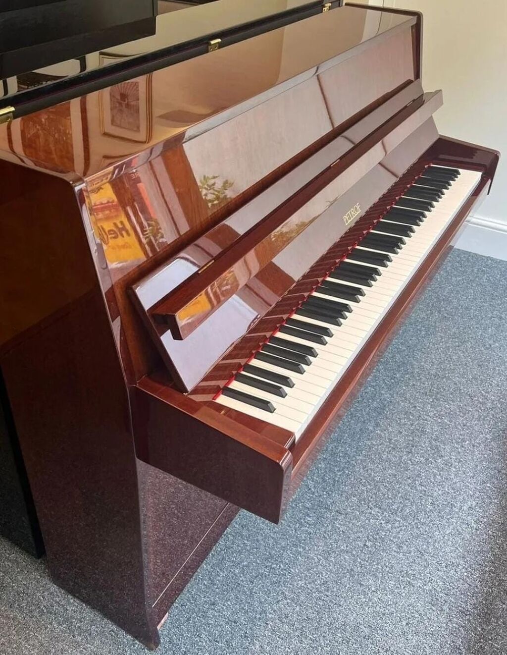 Petrof akustik pianino – vertikal (upright) model - Korpus: parlaq — Mallar, Gəncə