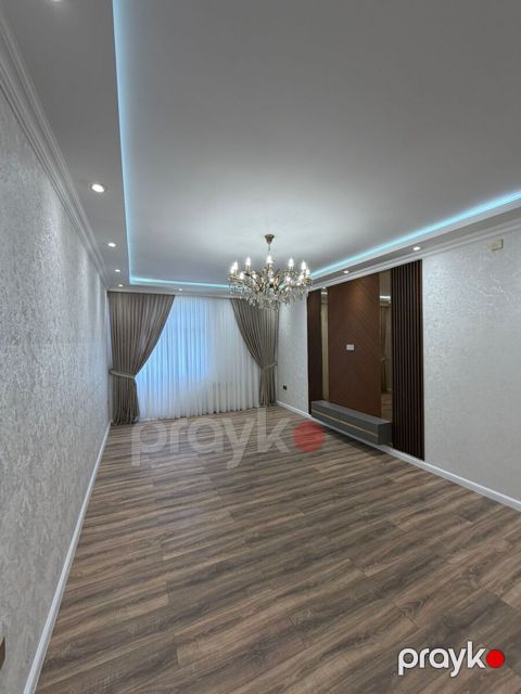 Satılır 3 otaqlı yeni tikili 90 m²