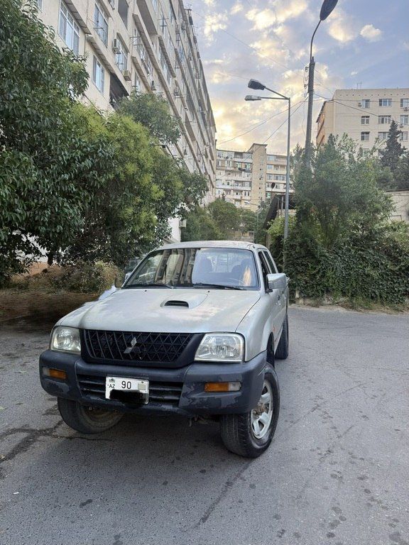 Mitsubishi L200, 2.5 L, 2004 il, 500 000 km — Avtomobillər, Bakı