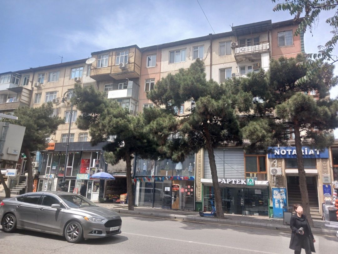 Satılır 2 otaqlı köhnə tikili 55 m² — Mənzil, Bakı