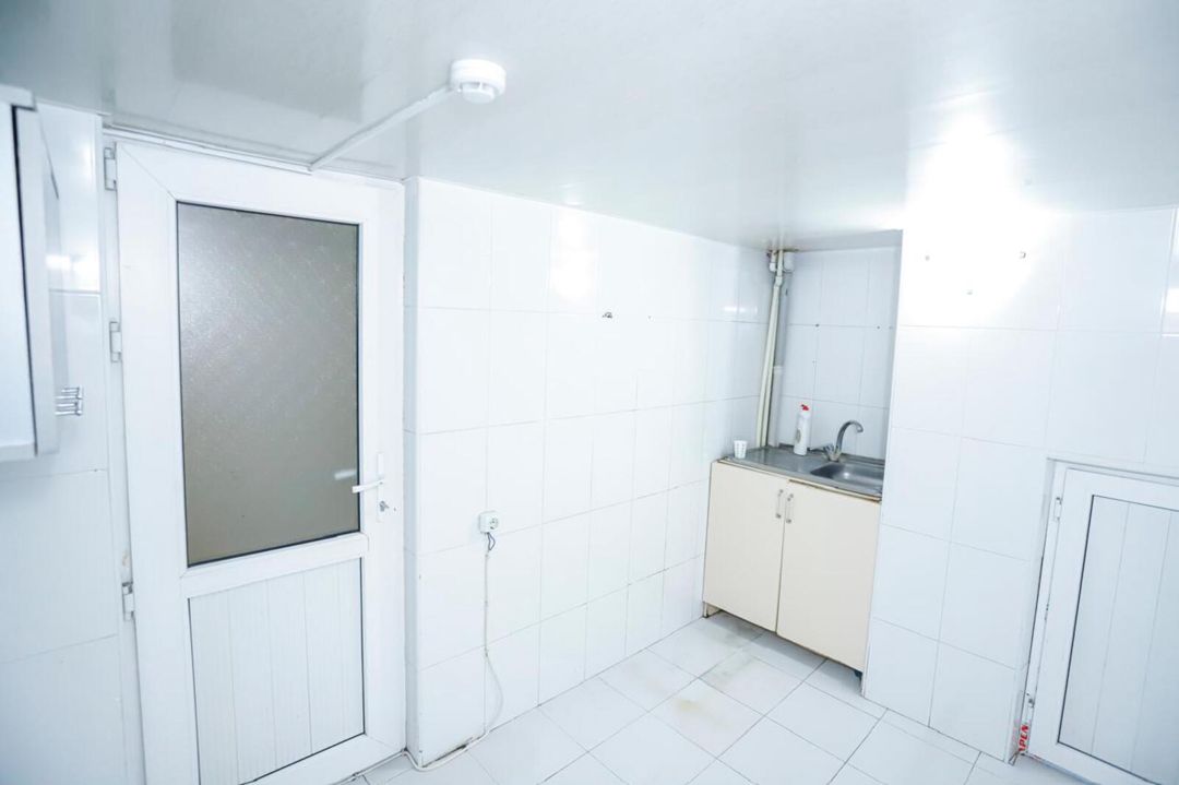 İcarəyə verilir obyekt 330 m² — Əmlak, Bakı (8)