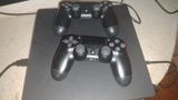 PlayStation 4 Slim (mat qara) oyun konsolu Komplekt: - PS4 Slim — Mallar