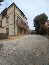 Satılır 5 otaqlı həyət evi/bağ evi 340 m² — Дом, вилла