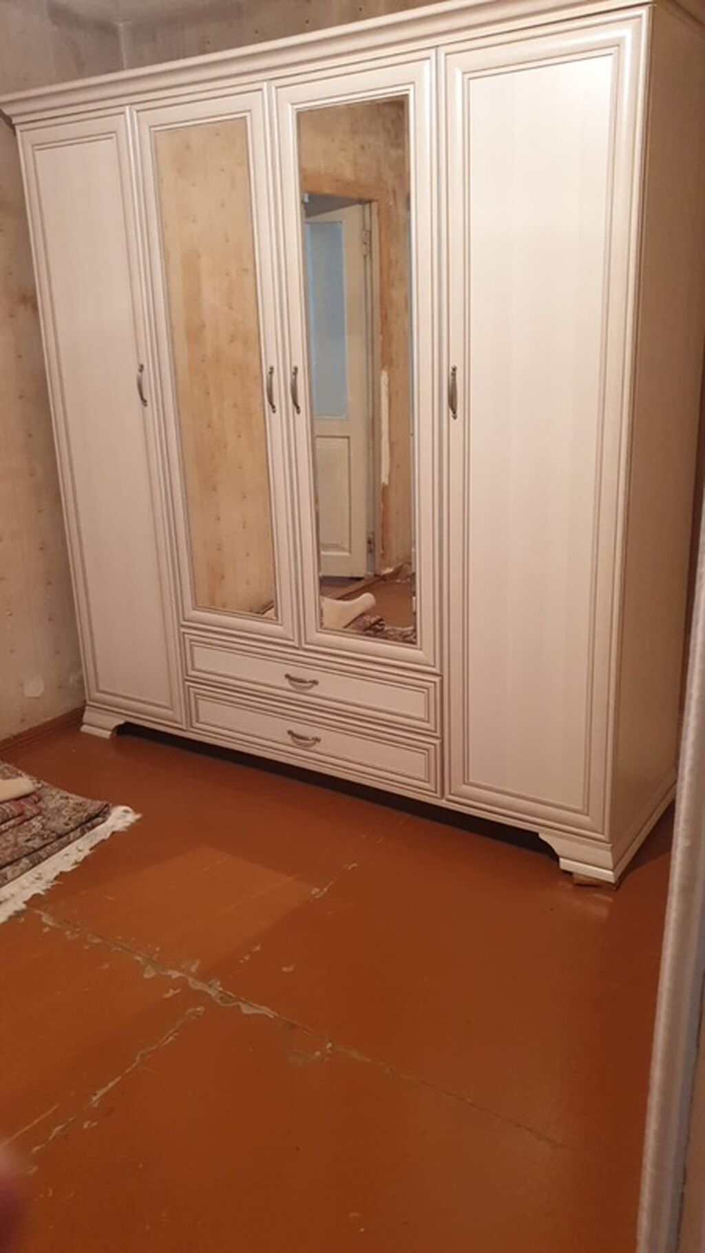 Yeni, 4 qapılı, Güzgülü, Bej, Açılan, Düz dolab — Mebel, Bakı