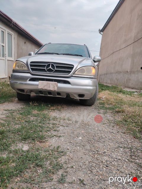 Mercedes ML 320, 3.2 L, 2000 il, 247 200 km
